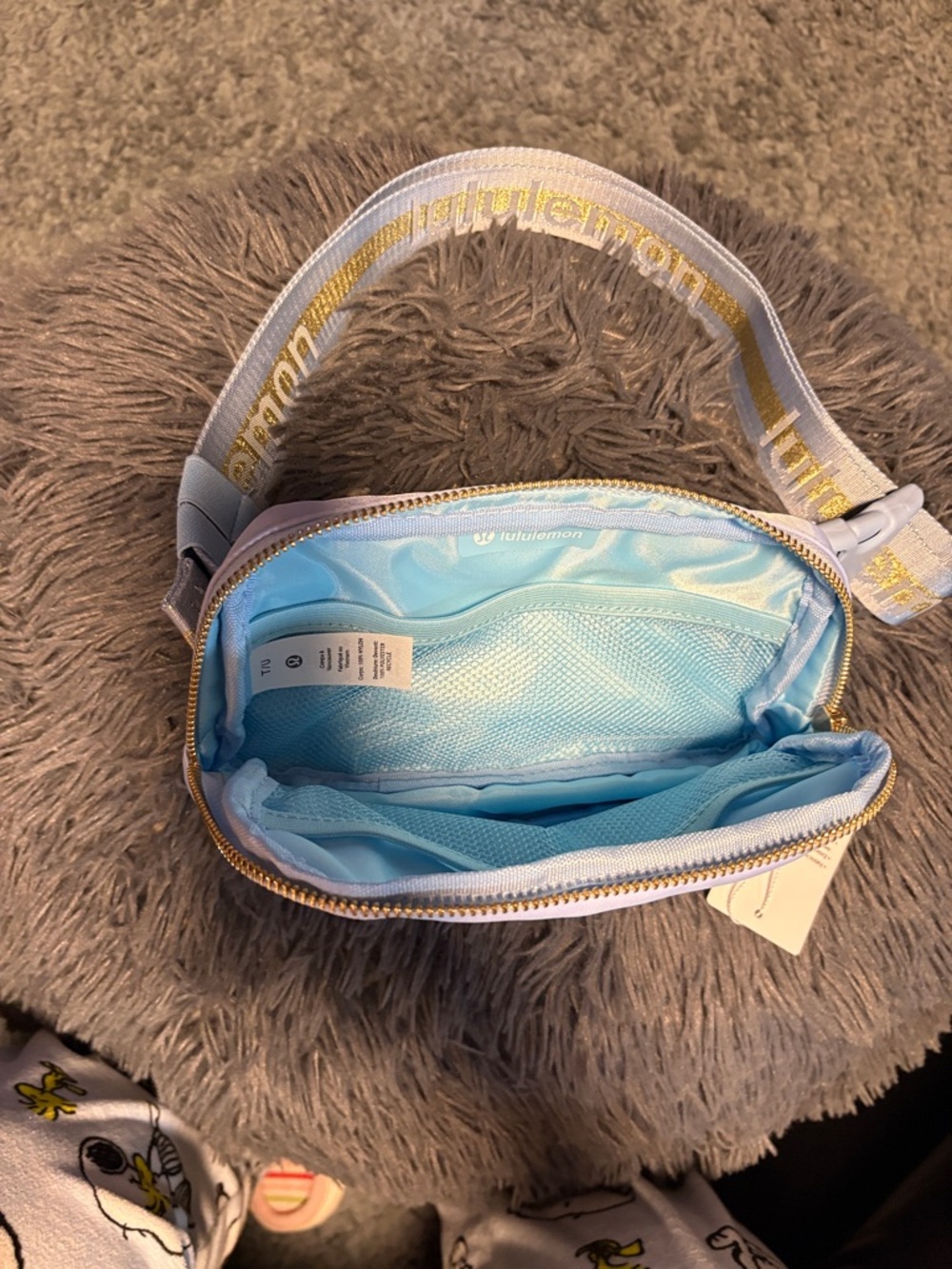 lululemon athletica Light Blue Everywhere Belt Bag - Picture 10 of 11